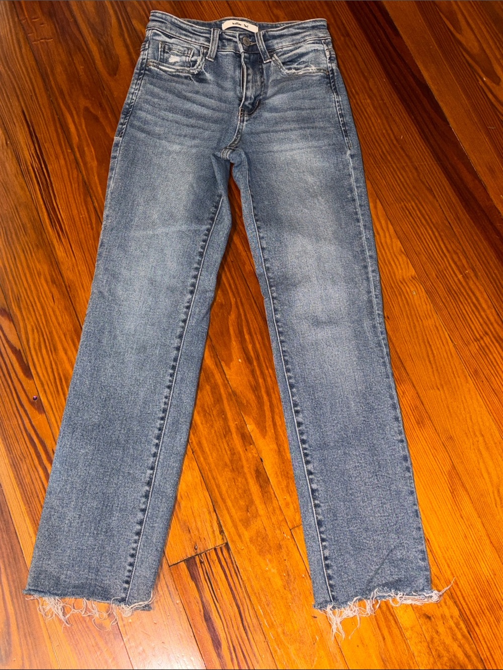 Willow & Root Straight Leg Women's Jeans in Light Blue with Raw Hem